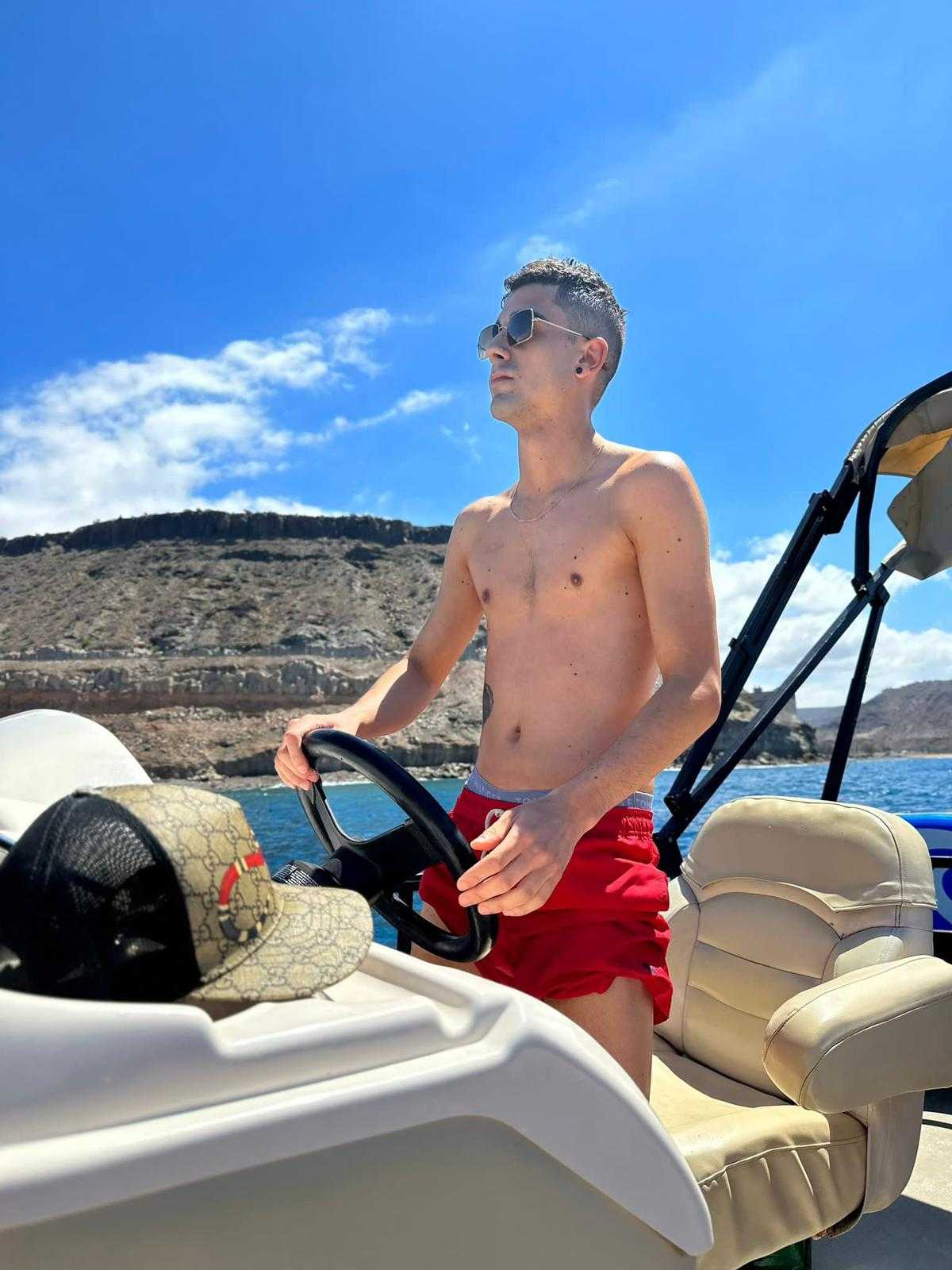 Private Boat without license Online Booking